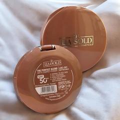 Matte Compact Face Powder by Lia Gold